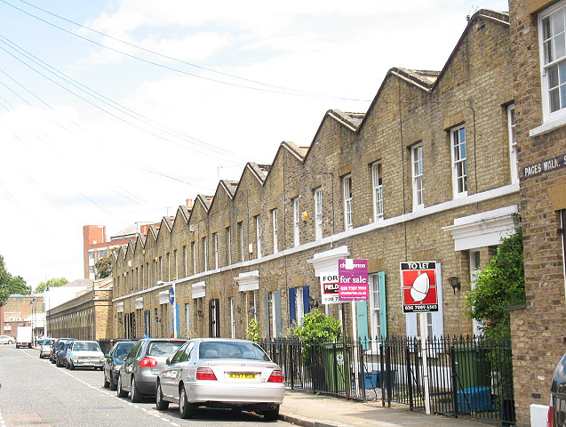 Terraced houses in Pages Walk, Bermondsey geograph-1405283-by-Stephen-Craven